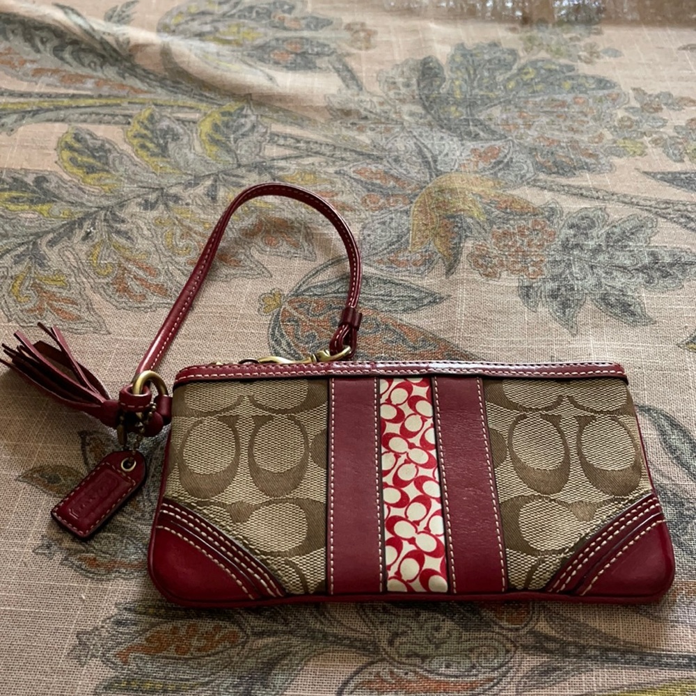 Coach wristlet classic CC pattern